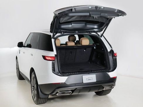 New 2026 Land Rover Range Rover Sport SE AWD/4WD image 29