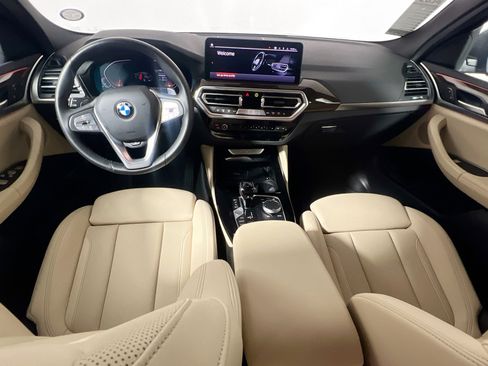 Used 2025 BMW X4 xDrive30i AWD/4WD image 23