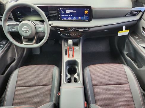 New 2026 Nissan Kicks SR FWD image 17