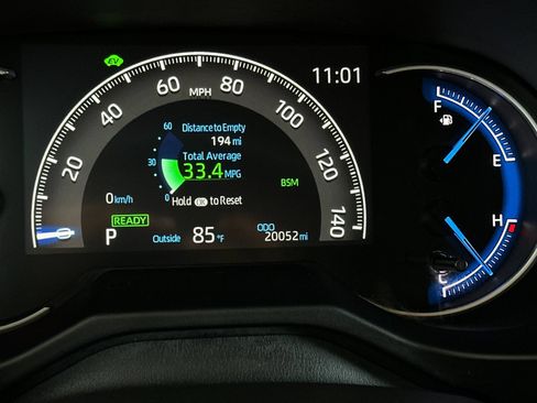 Used 2025 Toyota RAV4 LE AWD/4WD image 24