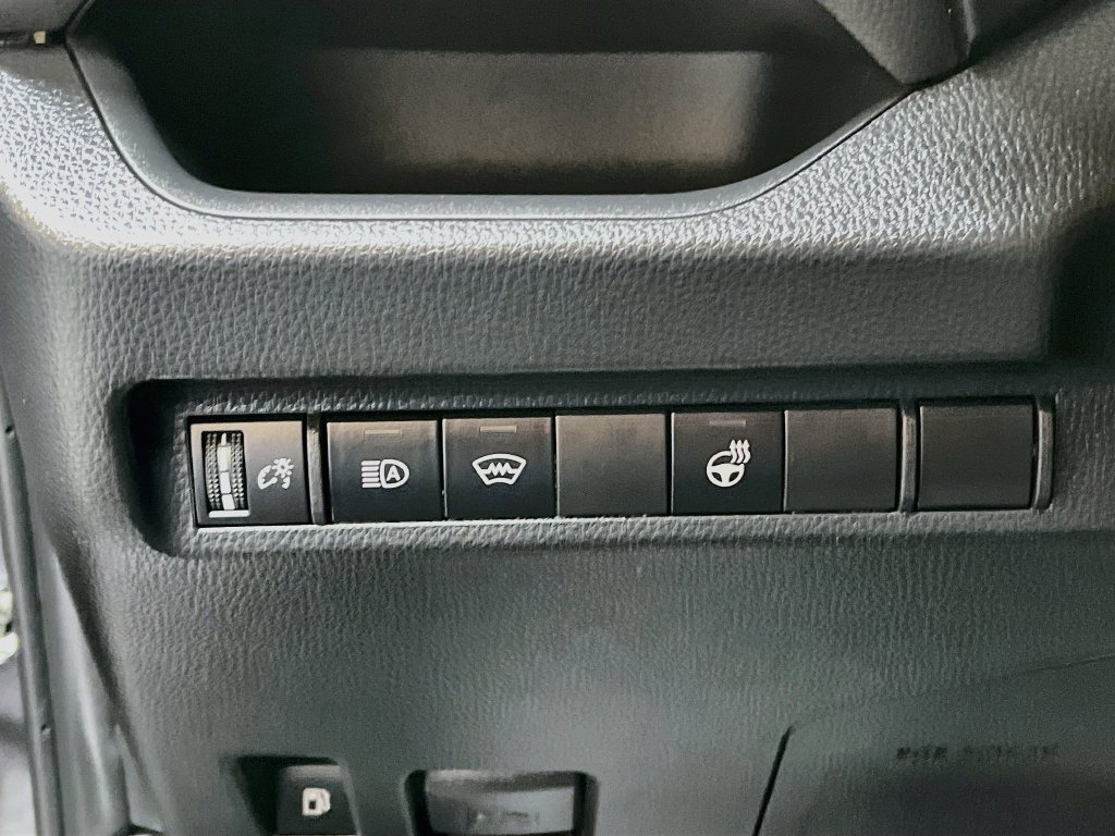 Used 2025 Toyota RAV4 XLE w/ Weather Package AWD/4WD image 10
