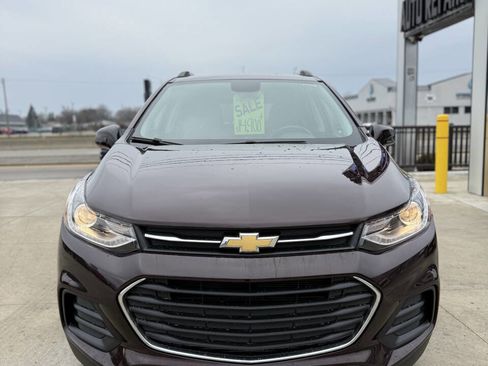 Used 2022 Chevrolet Trax LT w/ Driver Confidence Package AWD/4WD image 2