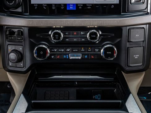Used 2026 Ford F250 Platinum w/ Platinum Plus Package AWD/4WD image 28
