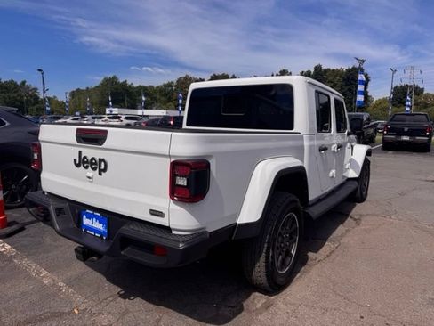 Used 2021 Jeep Gladiator Overland w/ Popular Equipment Package AWD/4WD image 2