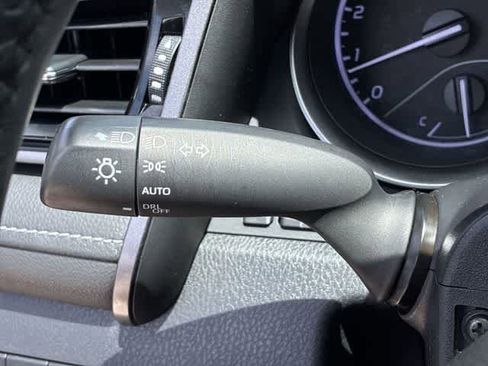 Used 2023 Toyota Camry SE FWD image 27