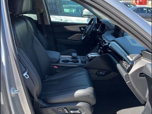 Used 2023 Acura MDX SH-AWD w/ Technology Package image 4