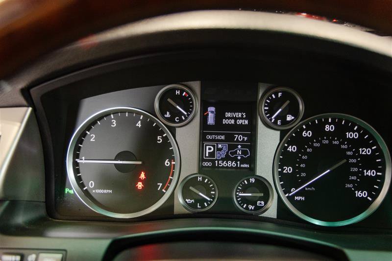 Used 2015 Lexus LX 570 4WD w/ Luxury Package image 20