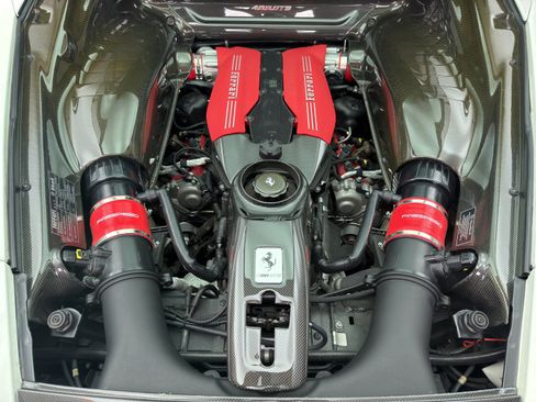 Used 2016 Ferrari 488 GTB RWD image 20