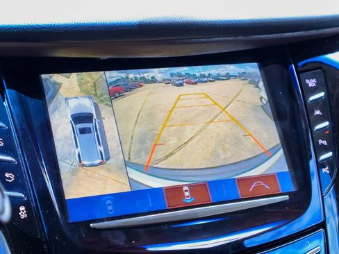 Used 2018 Cadillac Escalade ESV Luxury RWD image 4