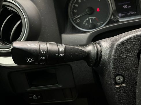 Used 2016 Toyota Tacoma SR5 w/ Towing Package image 34