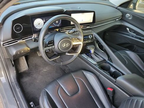 Used 2024 Hyundai Elantra Limited FWD image 8