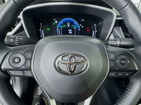 Used 2025 Toyota Corolla XLE FWD image 16