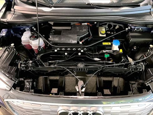 Used 2023 Audi Q4 e-tron Premium Plus w/ Premium Plus RWD image 12