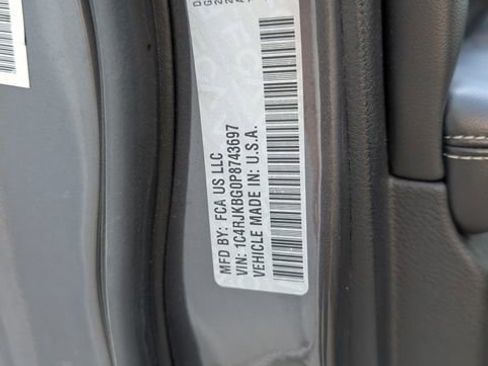 Used 2023 Jeep Grand Cherokee L Limited AWD/4WD image 29