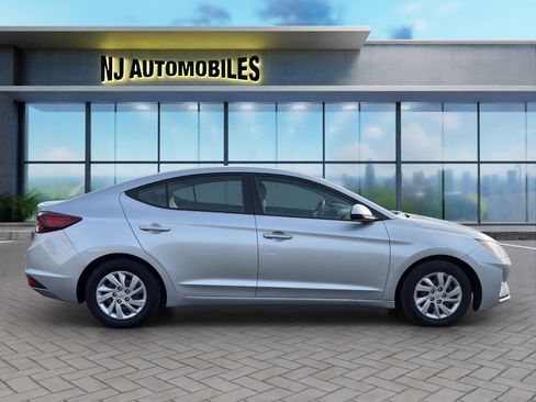 Used 2020 Hyundai Elantra SE image 8