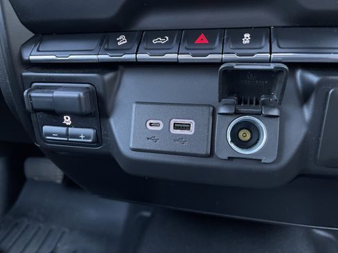 Used 2021 Chevrolet Silverado 1500 Custom Trail Boss w/ Safety Confidence Package image 29