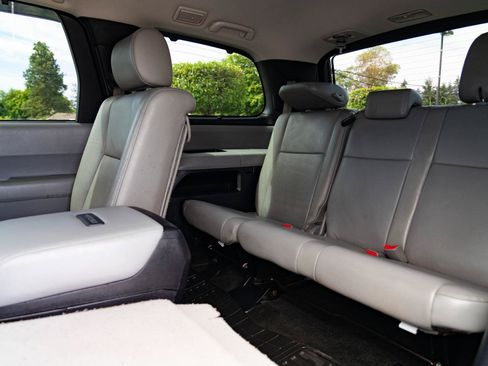 Used 2014 Toyota Sequoia Platinum AWD/4WD image 26