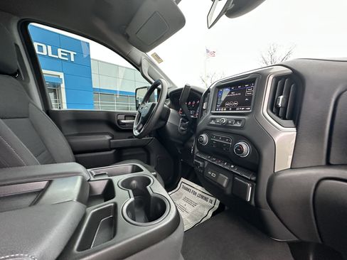 Used 2024 Chevrolet Silverado 2500 Custom w/ Custom Convenience Package image 34