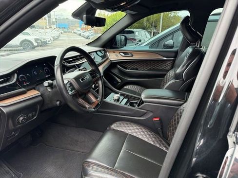 Used 2022 Jeep Grand Cherokee Summit w/ Adv Protech Group IV AWD/4WD image 11
