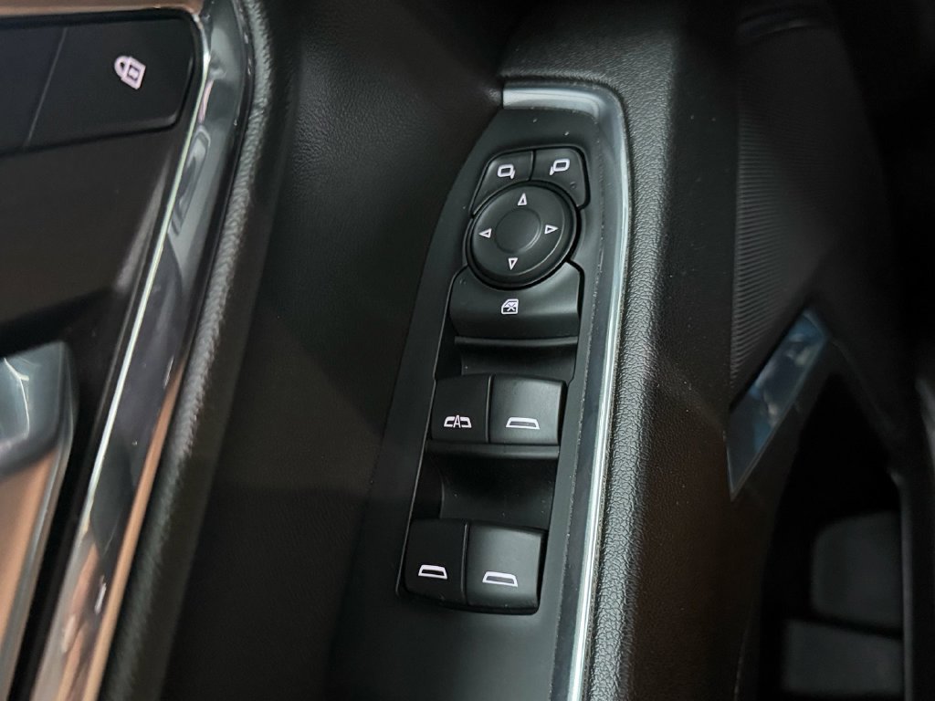 Used 2024 Chevrolet Silverado 1500 LT AWD/4WD image 32