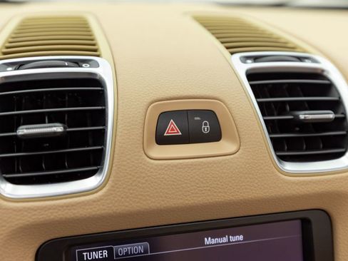 Used 2013 Porsche Boxster S image 37