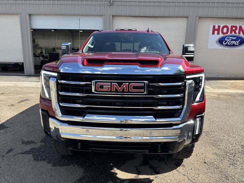 Used 2024 GMC Sierra 3500 SLT w/ SLT Convenience Package AWD/4WD image 2