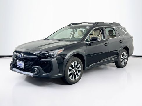 Used 2023 Subaru Outback Limited image 1