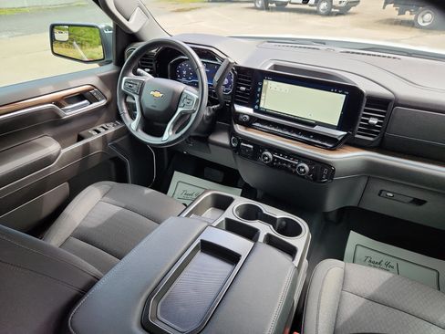 Used 2022 Chevrolet Silverado 1500 LT w/ All Star Edition Plus image 40