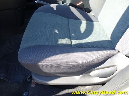 Used 2003 Toyota Matrix AWD image 22