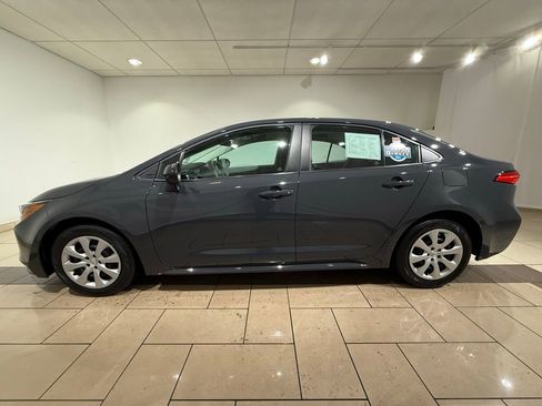 Certified 2023 Toyota Corolla LE image 2