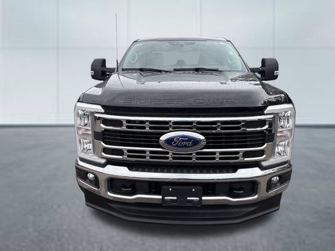 Used 2024 Ford F250 XLT w/ FX4 Off-Road Package AWD/4WD image 6