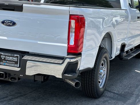 New 2026 Ford F250 XL w/ XL Chrome Package RWD image 7