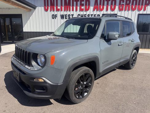 Used 2017 Jeep Renegade Altitude image 3