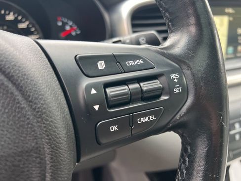 Used 2017 Kia Sorento SX image 17