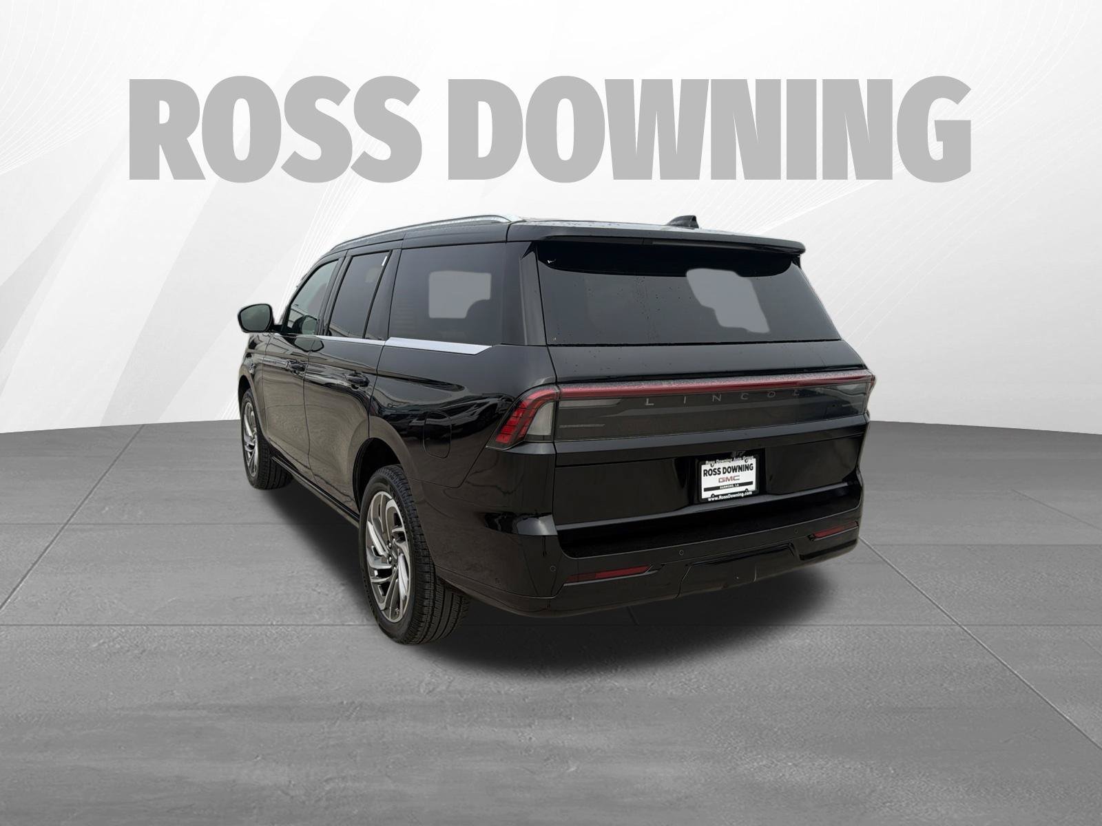 Used 2025 Lincoln Navigator Reserve AWD/4WD image 6
