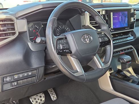 Used 2022 Toyota Tundra SR5 RWD image 10