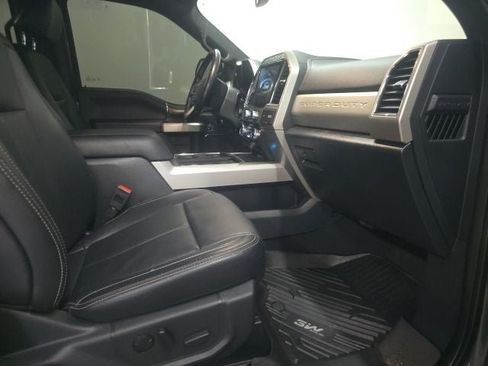 Used 2022 Ford F250 Lariat w/ Tremor Off-Road Package AWD/4WD image 4