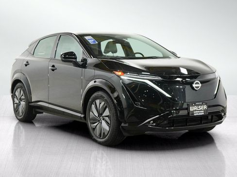 Used 2023 Nissan Ariya AWD image 8