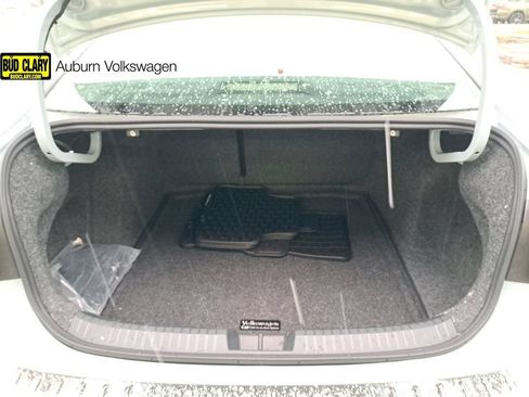 New 2026 Volkswagen Jetta SE FWD image 28