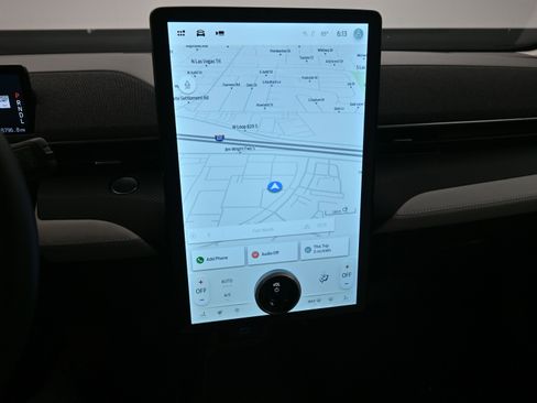 Used 2024 Ford Mustang Mach-E Premium image 19