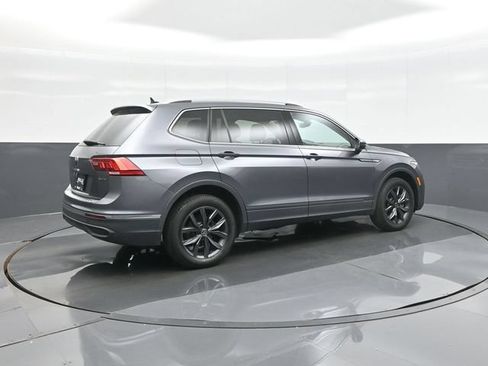 Used 2023 Volkswagen Tiguan SE AWD/4WD image 7
