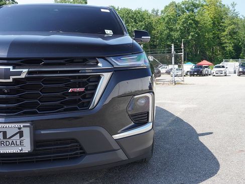 Used 2023 Chevrolet Traverse RS w/ LPO, Floor Liner Package AWD/4WD image 18