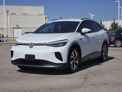 Used 2023 Volkswagen ID.4 Pro image 3