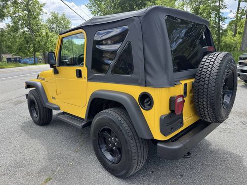 Used 2004 Jeep Wrangler 4WD w/ 30" Tire & Wheel Group image 8