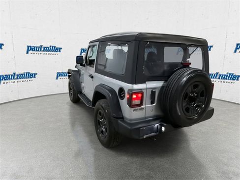 Used 2023 Jeep Wrangler Sport image 9