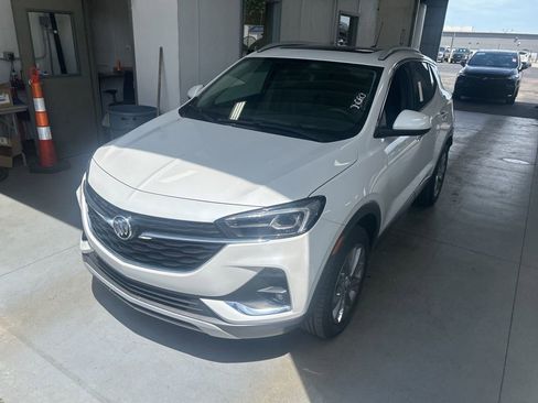 Used 2023 Buick Encore GX Essence w/ Experience Buick Package AWD/4WD image 2