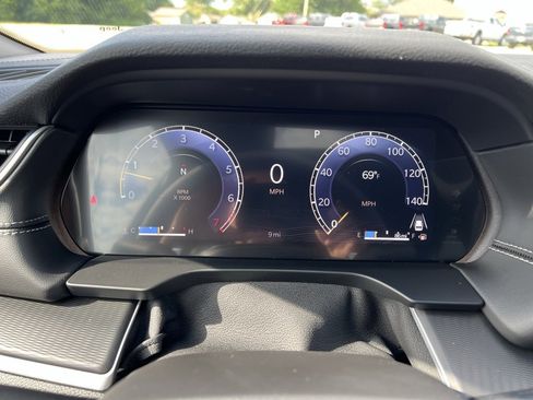 New 2025 Jeep Grand Cherokee Altitude image 34