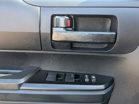 Used 2019 Toyota Tundra SR AWD/4WD image 18