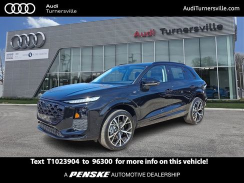 New 2026 Audi Q3 quattro 2.0T image 1