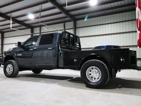 Used 2018 RAM 3500 Laramie w/ Convenience Group AWD/4WD image 7